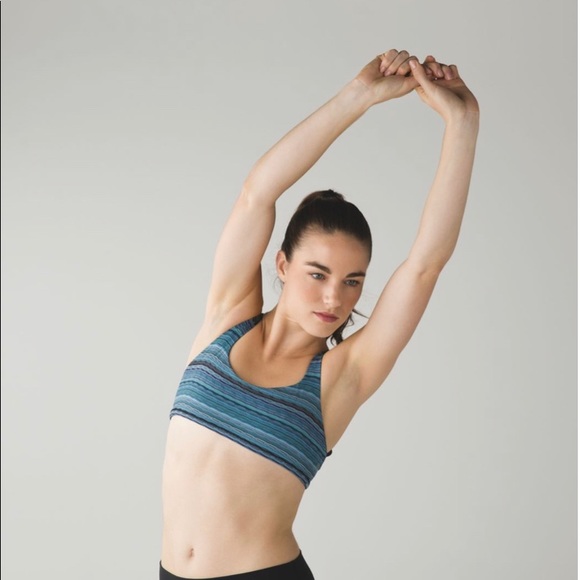 Lululemon Free To Be Bra *Wild
Space Dye Twist Naval Blue Peacock Blue & Black. - Picture 4 of 6